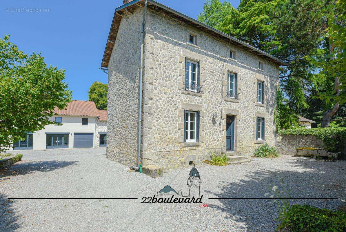 Maison à RILHAC-RANCON