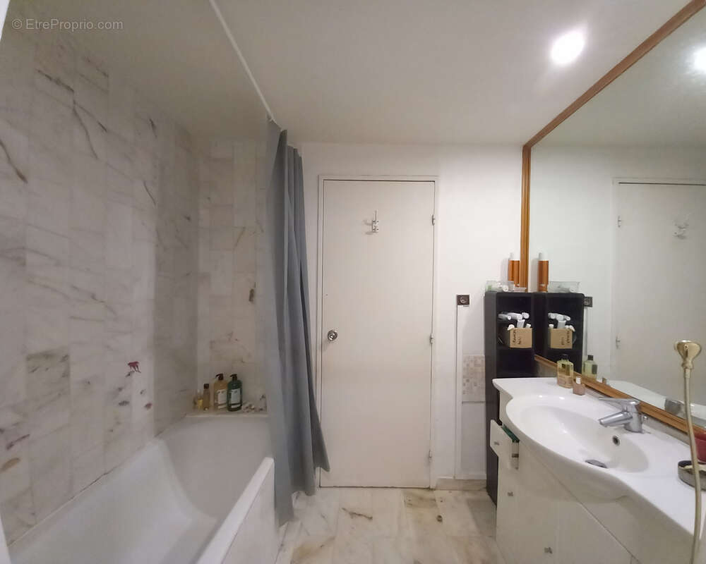 Appartement à MARSEILLE-8E