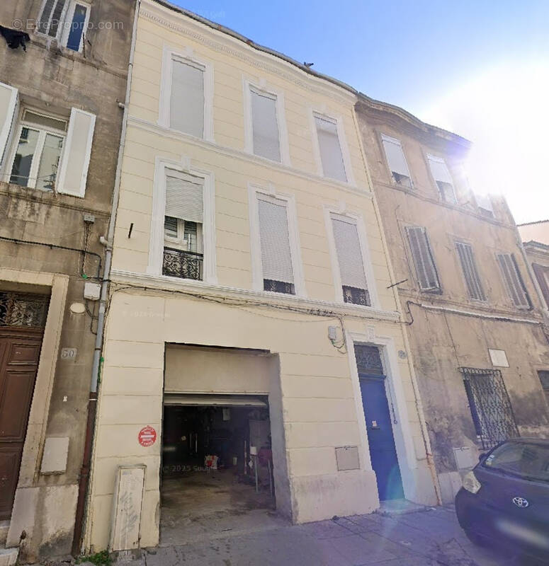 Appartement à MARSEILLE-4E