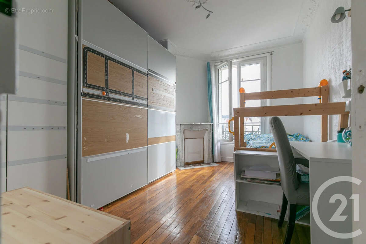 Appartement à SAINT-MAUR-DES-FOSSES