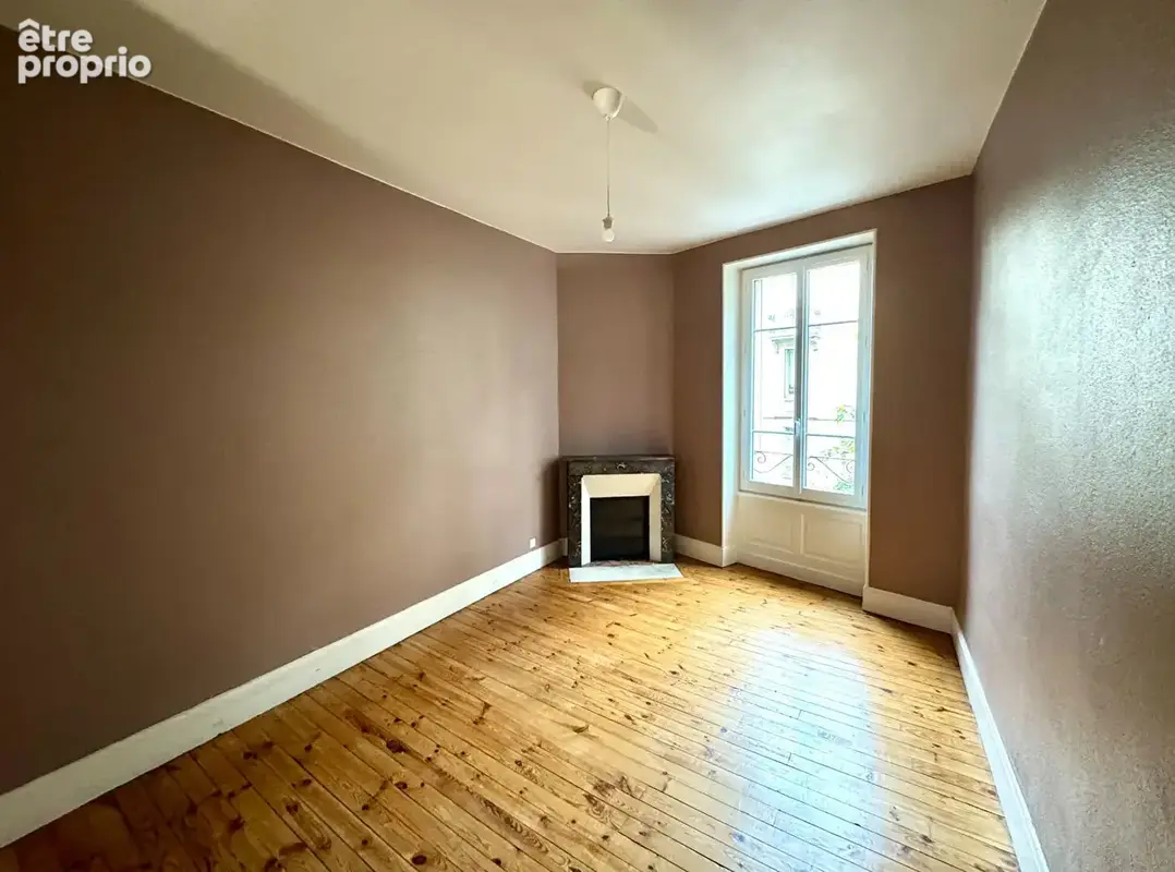 CLERMONT-FERRAND / Immeuble de caractère du XIXe, 84 M2 habitables et espaces chaleureux ! - photo 11