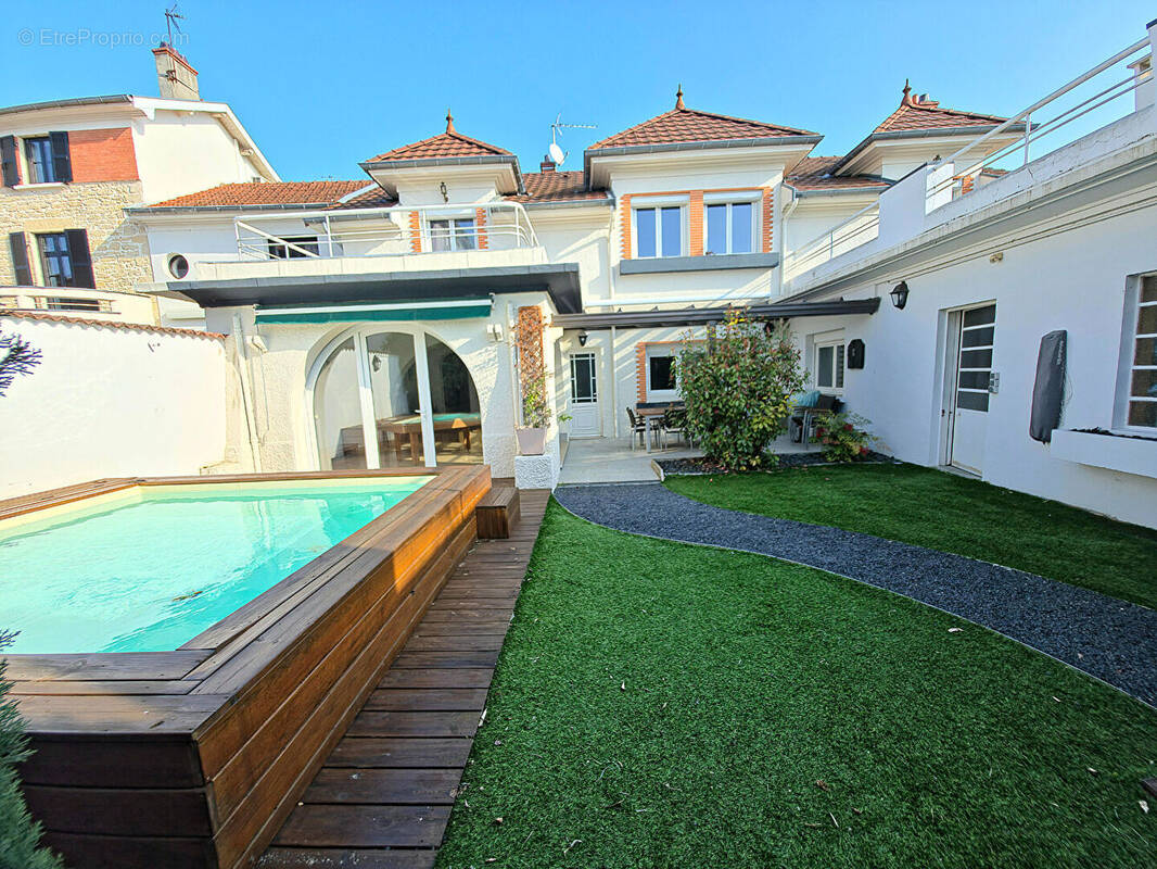 Maison à BOURGOIN-JALLIEU