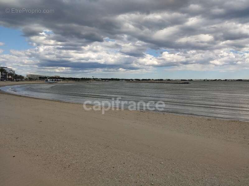 Commerce à LE GRAU-DU-ROI