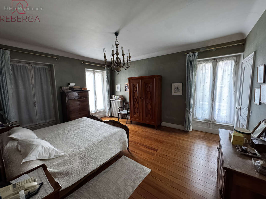 Maison 182 m² à Mazamet  - photo 8