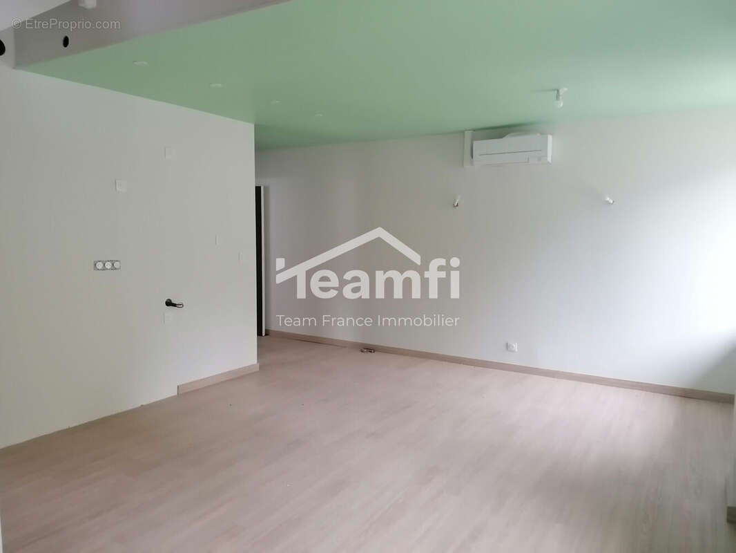 Appartement à LA SEAUVE-SUR-SEMENE