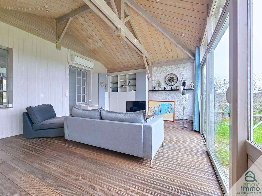 Incroyable propriété de 450m2 et 17000m2 de terrain - photo 6