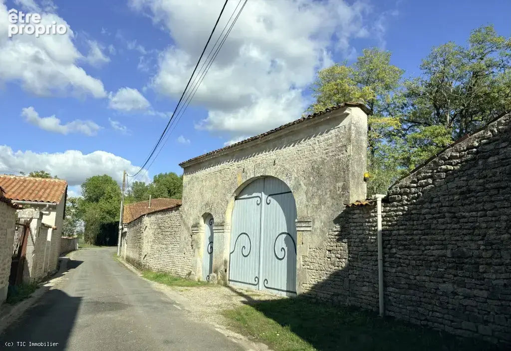Belle Maison en Pierre avec 4 Chambres et Beau Parc Arboré - photo 30