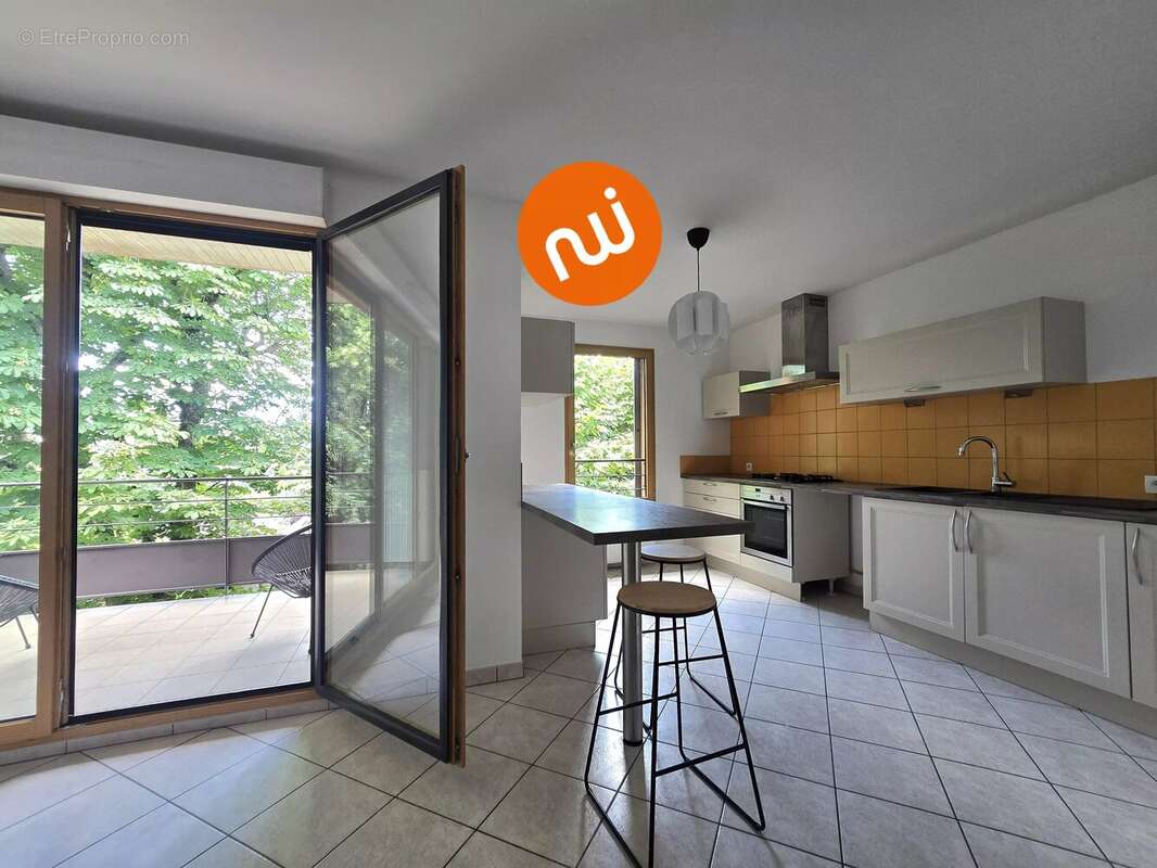 Appartement à TASSIN-LA-DEMI-LUNE