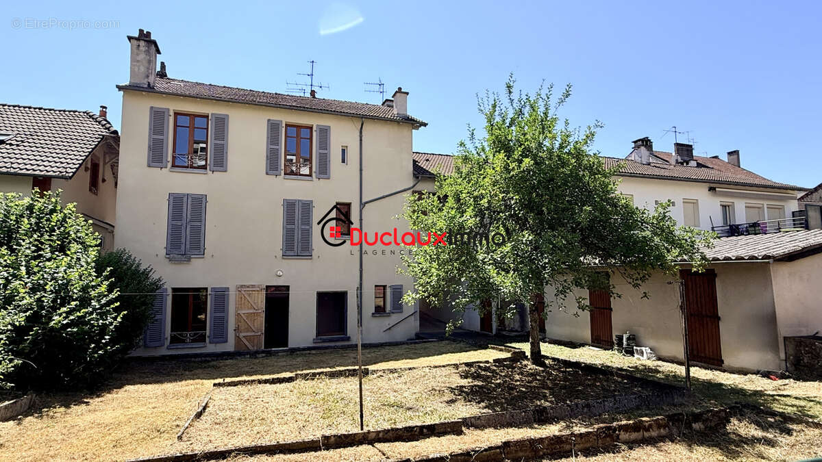Immeuble Aurillac   Quartier de la Gare   Idéal investisseur - photo 2