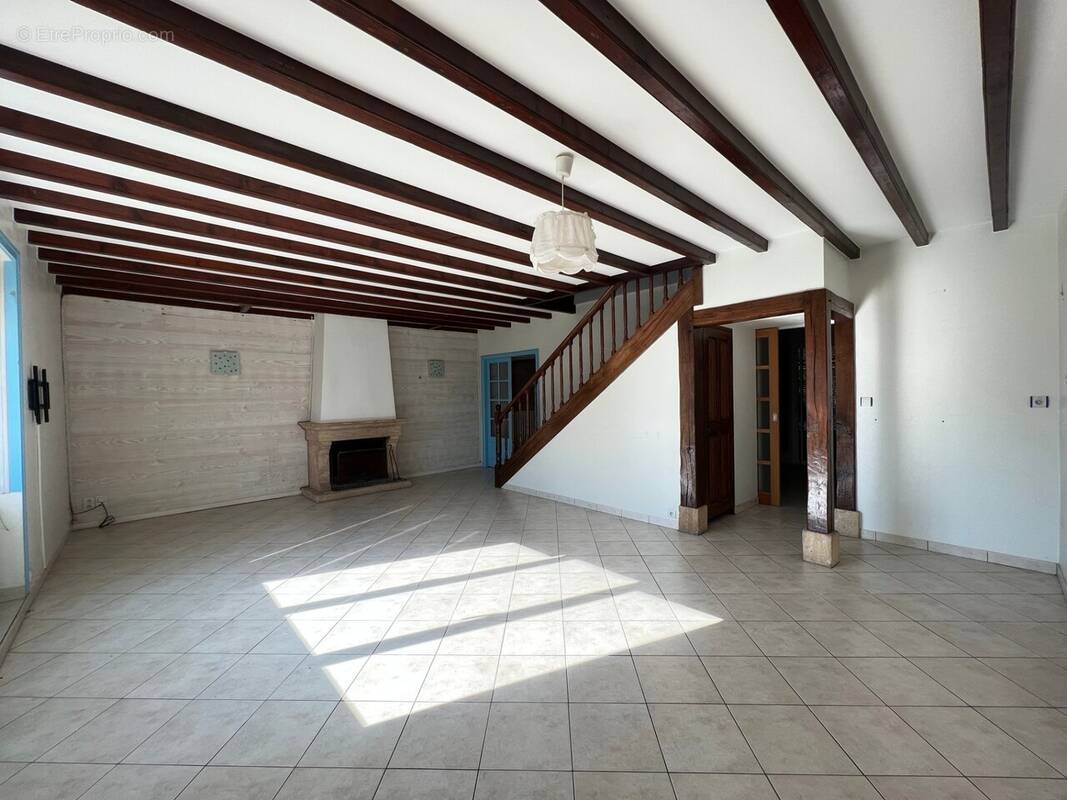 Maison à GROSBREUIL