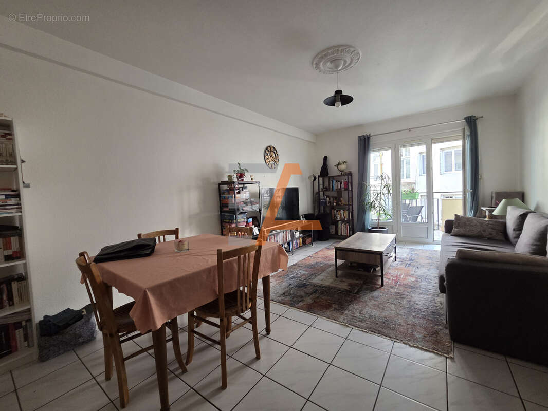 Appartement à SAINT-ETIENNE
