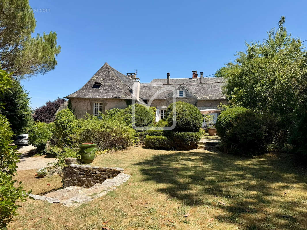 Maison à PAZAYAC