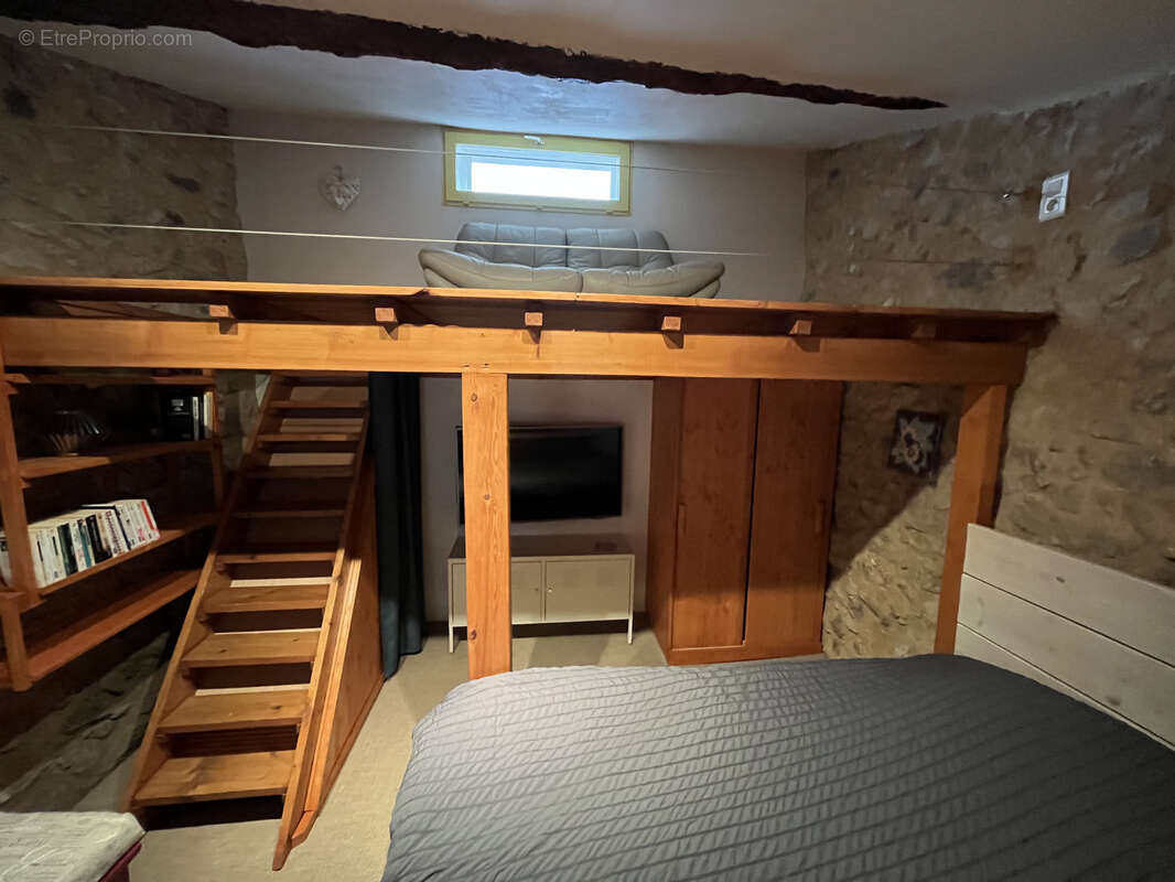 Maison à THEZAN-DES-CORBIERES