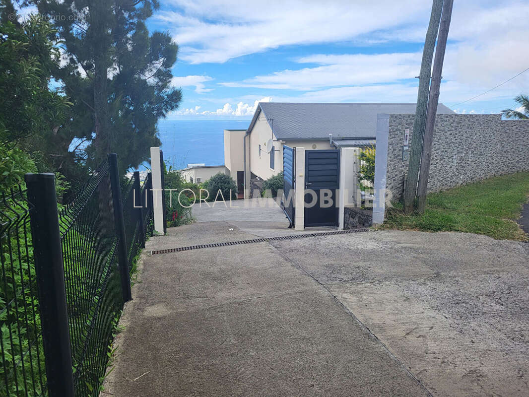 Maison à SAINT-DENIS