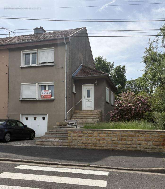 À vendre – Maison 5 pièces avec jardin, sous-sol et dépendance – St-Charles 54860 - photo 2