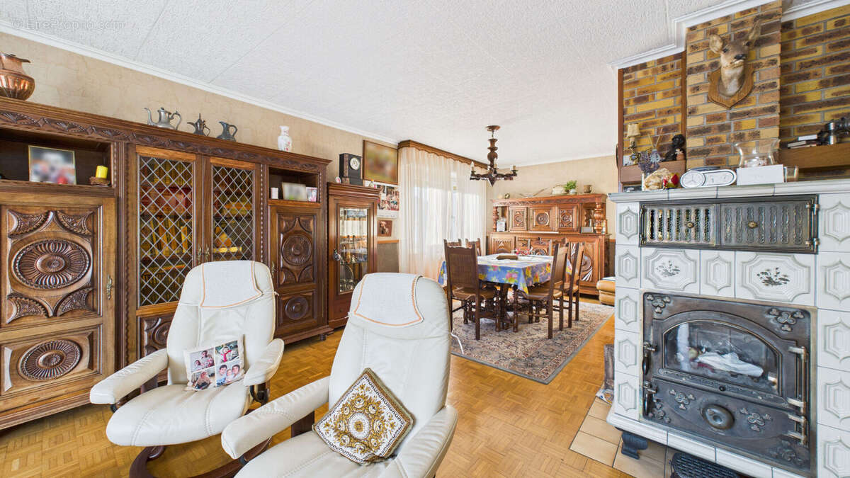 Pavillon 8 pièces - Courcelles Chaussy - 160 m2 - 5 chambres - véranda - photo 7