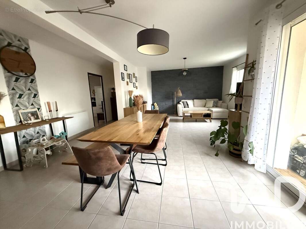 Photo 2 - Appartement à SAINT-SYLVAIN-D&#039;ANJOU