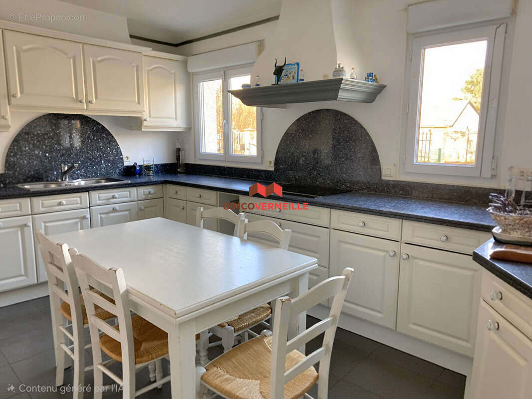 Maison spacieuse à vendre à Conflans-Sainte-Honorine - 5 chambres - photo 9