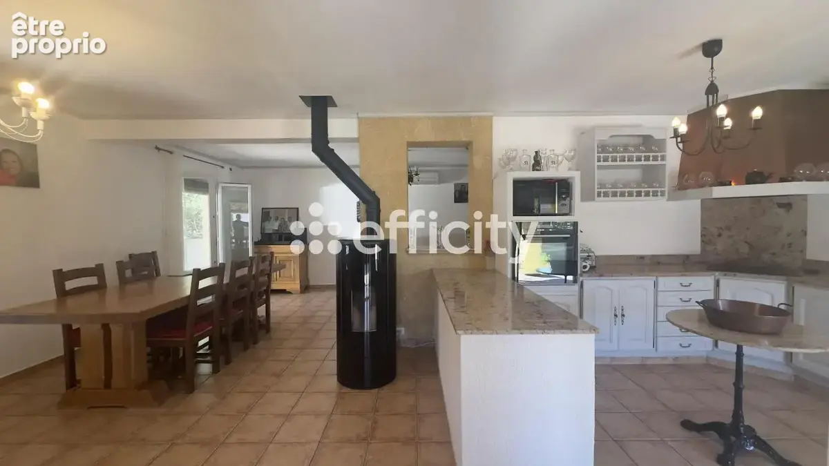 Maison 95 m² à Bagnols-Sur-Ceze  - photo 2