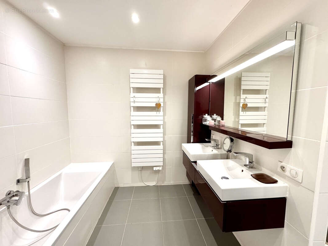 Maison à COLOMBIERS