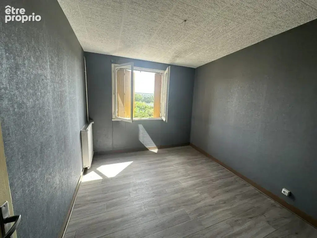Appartement 3 pièces 63 m² à vendre à Bourges (18000) - photo 2