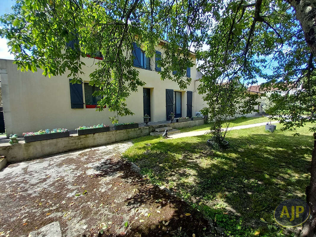 Maison à CIVRAC-EN-MEDOC