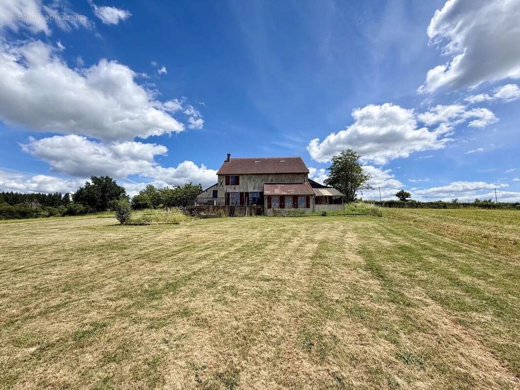 Grand ensemble, entièrement isolé avec 1,4 hectare à vendre près de Remilly - photo 63