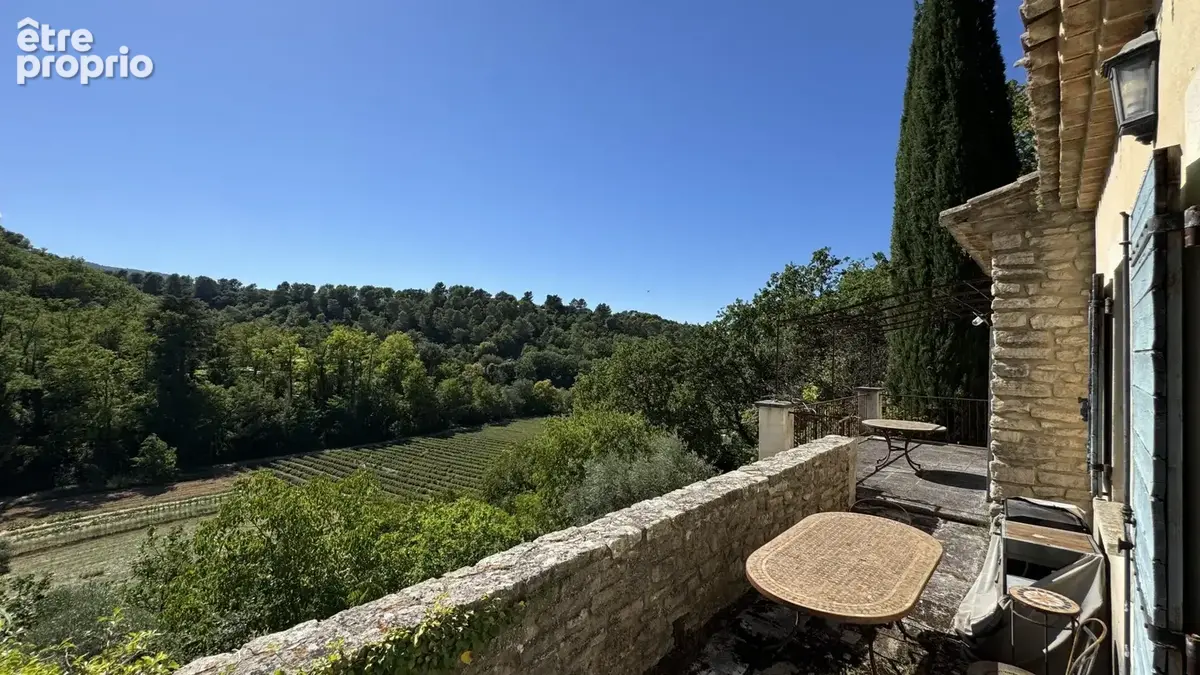 Maison à MENERBES