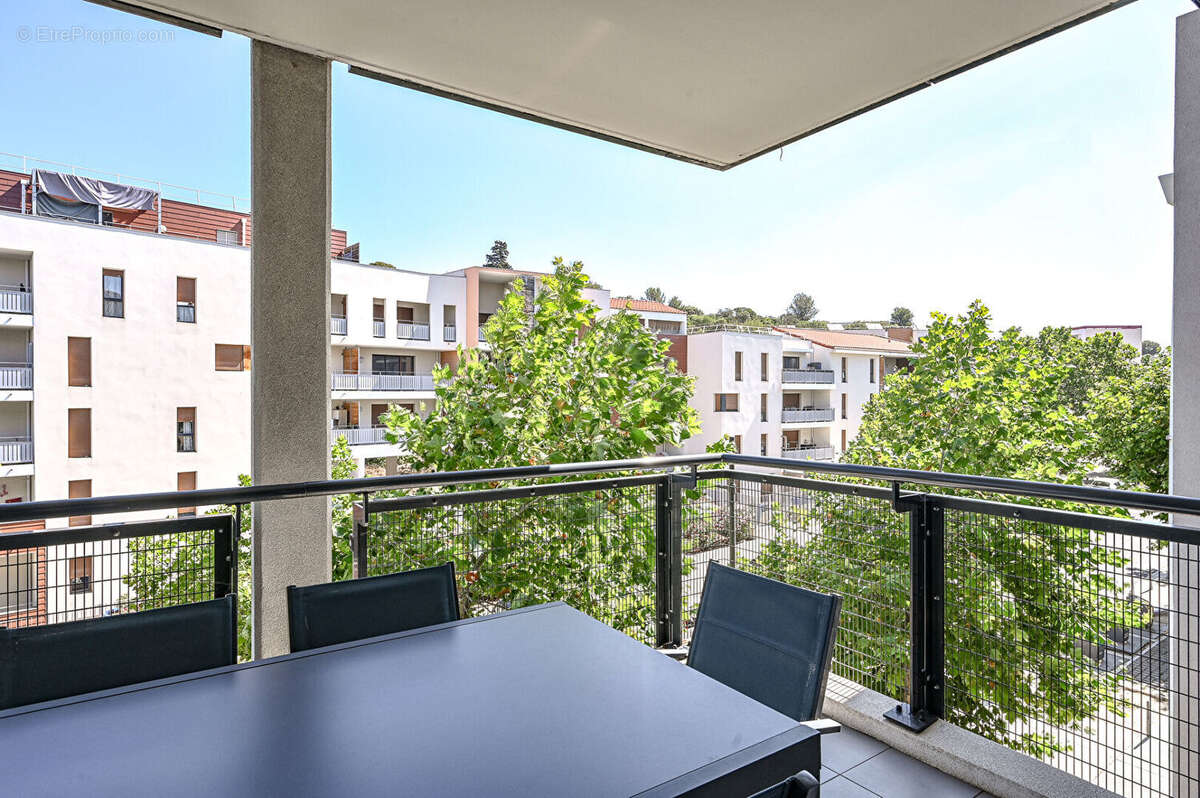 Appartement T2 de 43m2 avec une terrasse de 10m2 et 1 parking en sous-sol à Marseille - photo 2