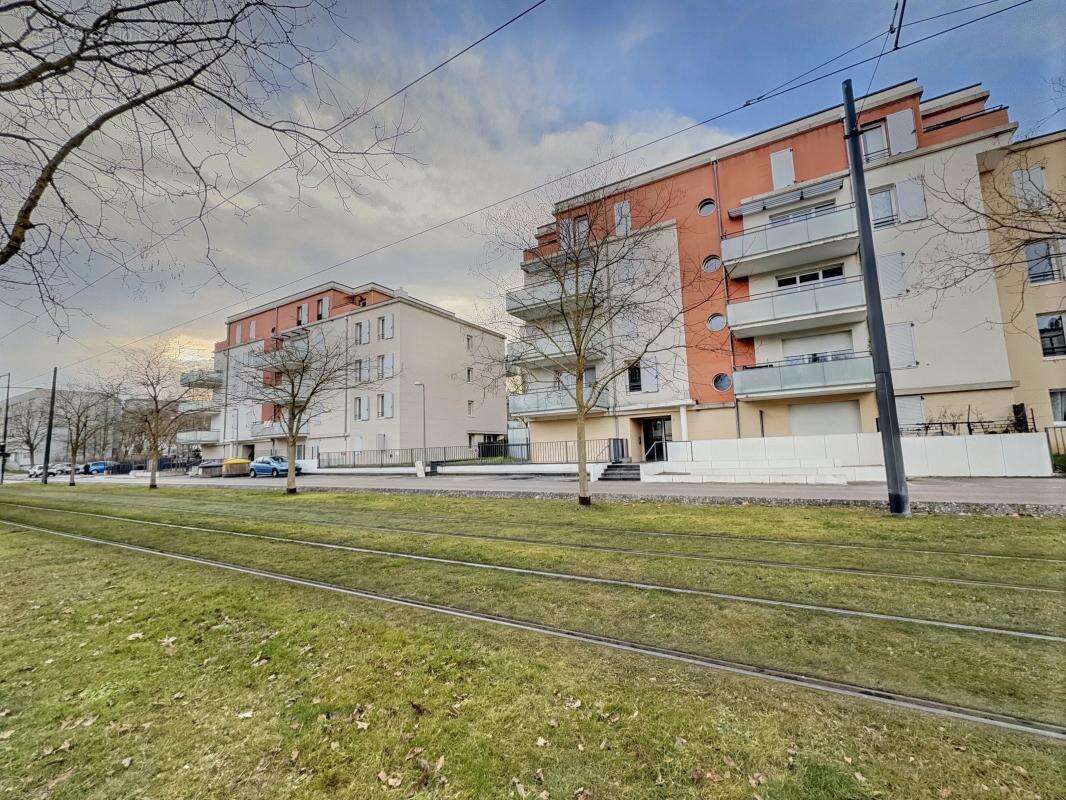 Appartement à CHENOVE