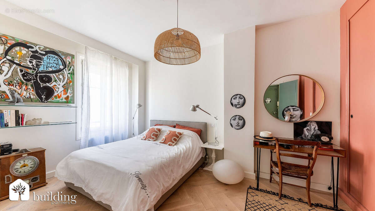 Appartement à LEVALLOIS-PERRET