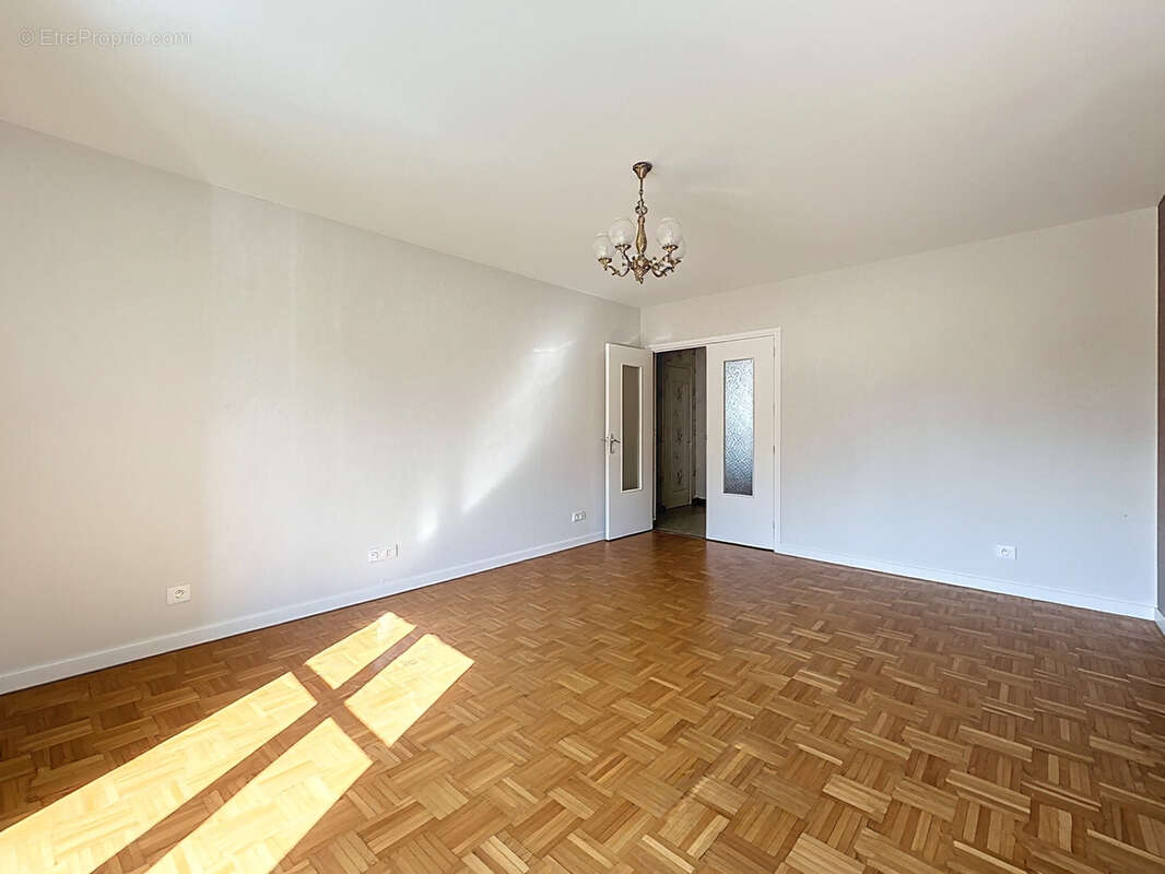 Appartement à SAINTE-FOY-LES-LYON