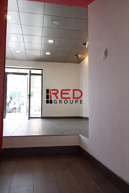 Commerce à EGUILLES