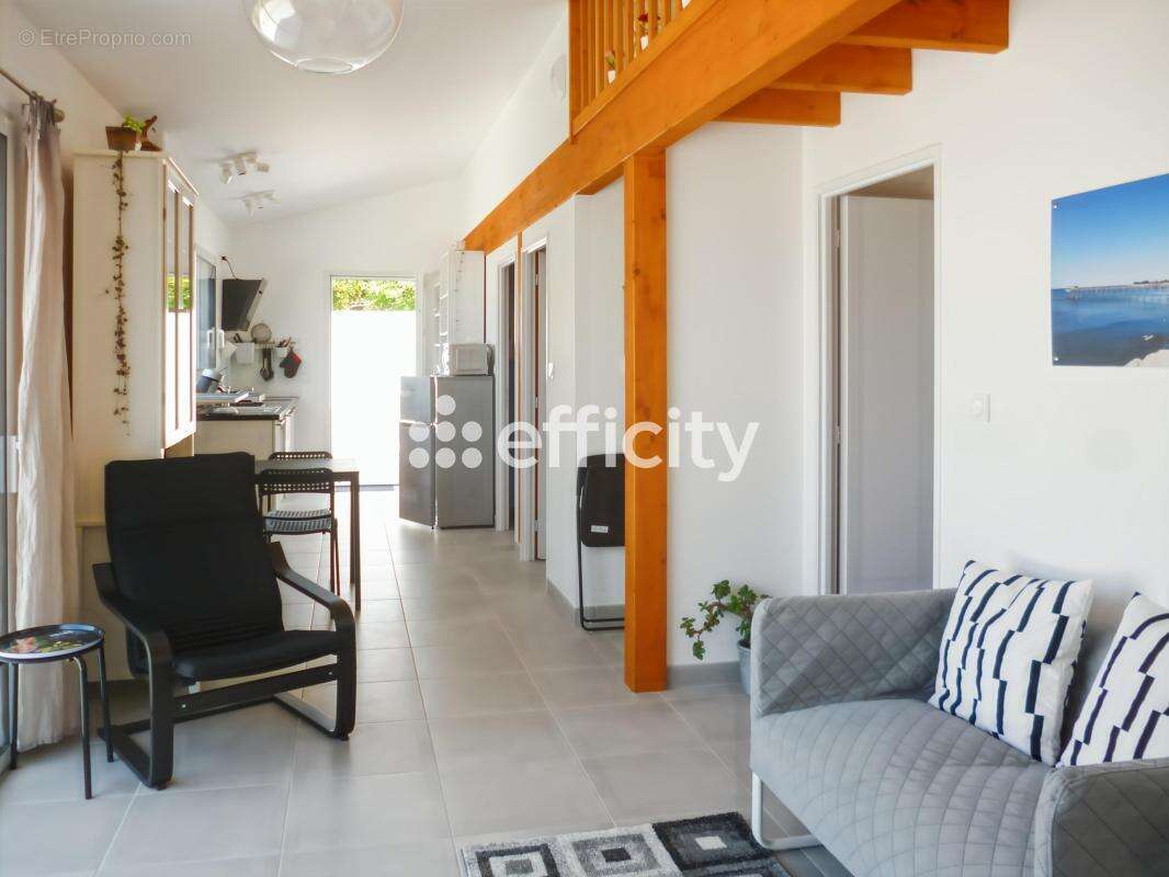 Maison 66 m² à Angoulins  - photo 3