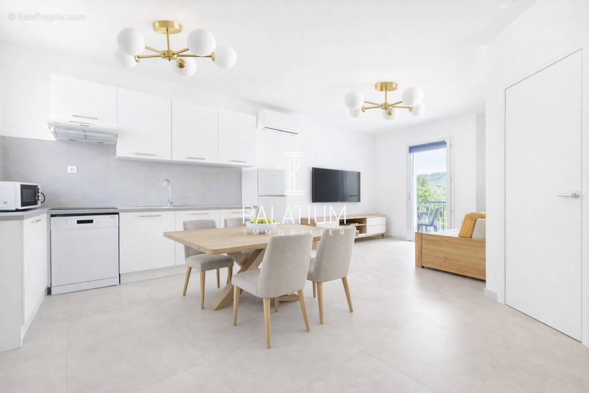 Appartement à GREOUX-LES-BAINS