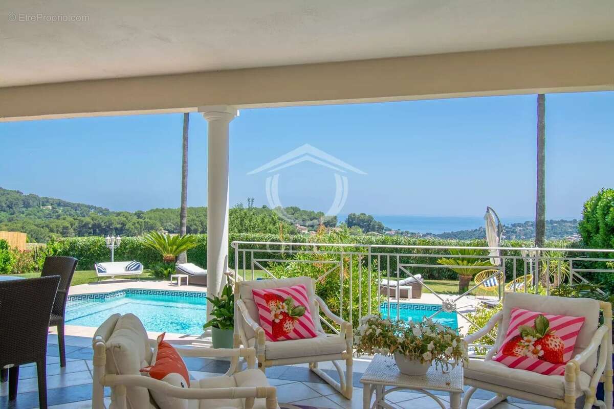Vallauris - Superbe villa avec vue mer - photo 3