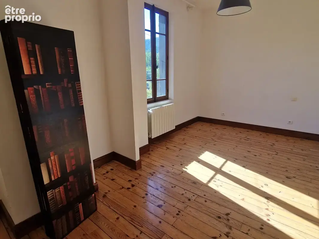 Maison de hameau avec garage et terrain - photo 10