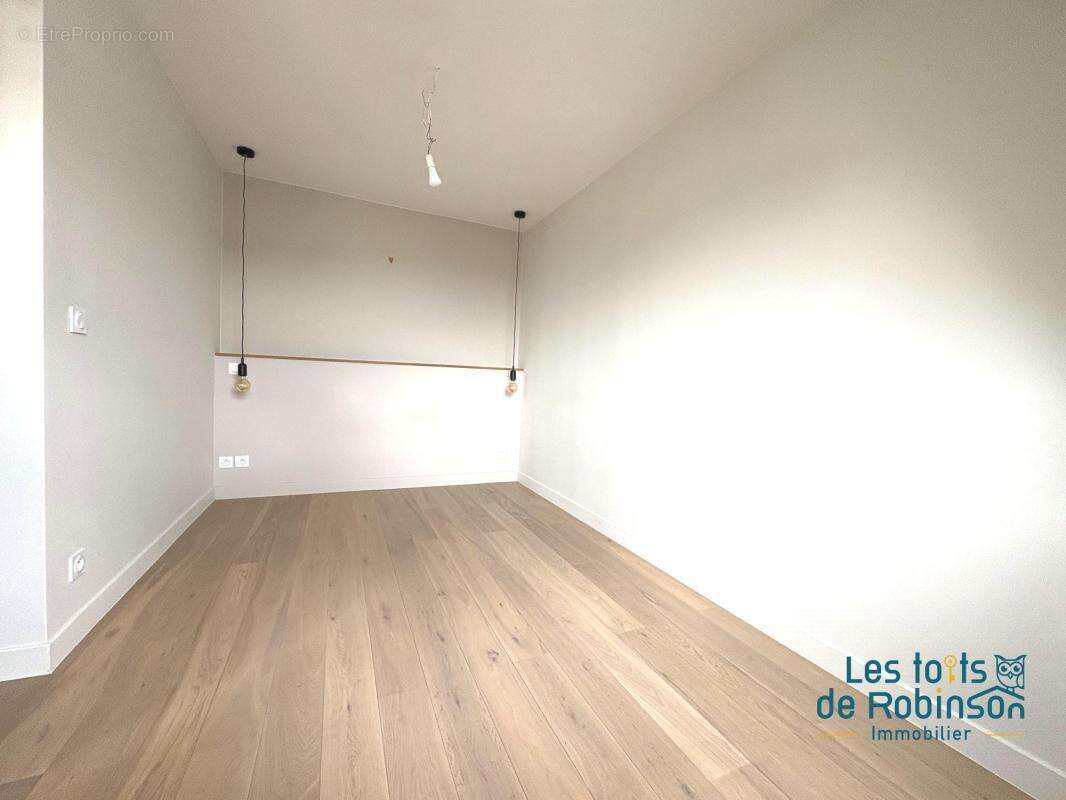 Appartement à LE PLESSIS-ROBINSON