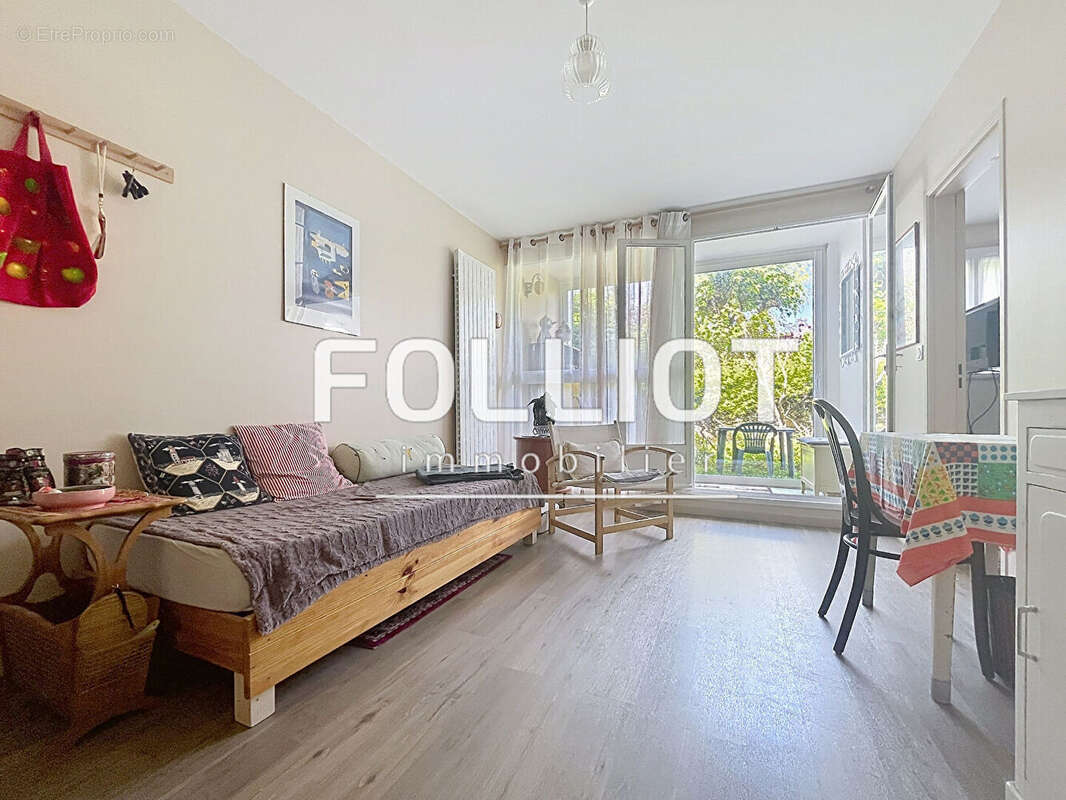 Appartement à LUC-SUR-MER
