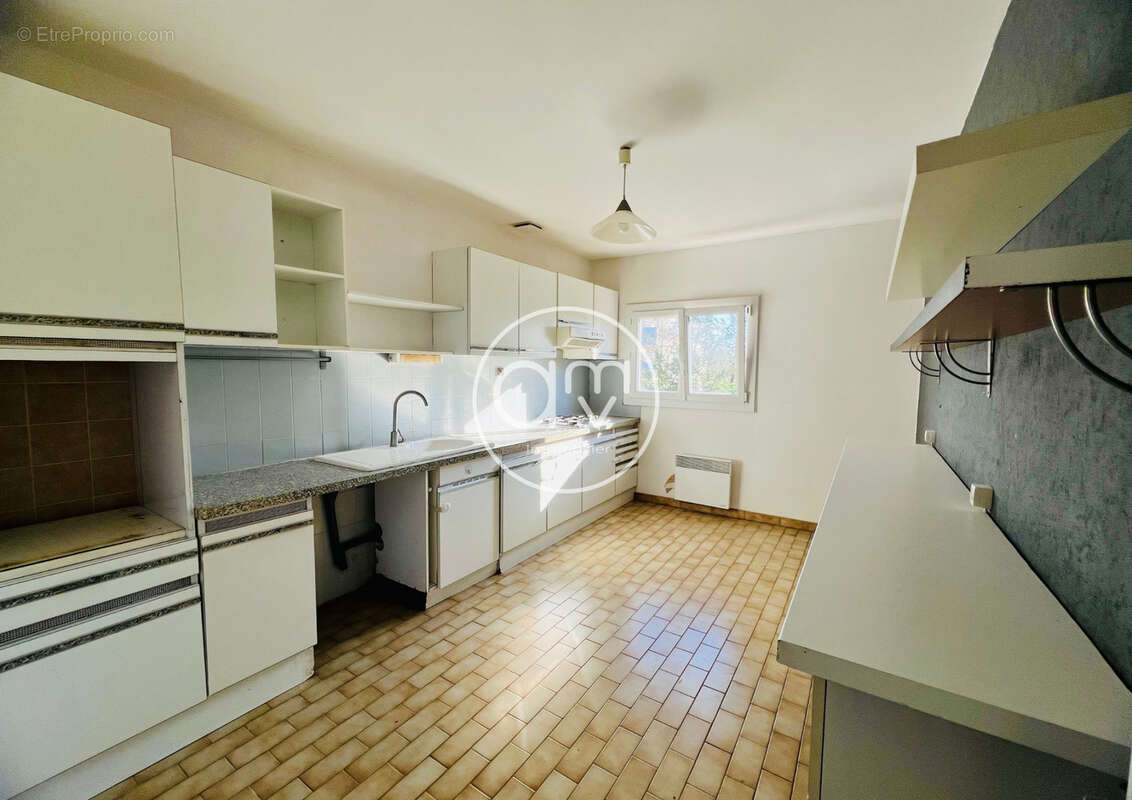 Appartement à LA LONDE-LES-MAURES