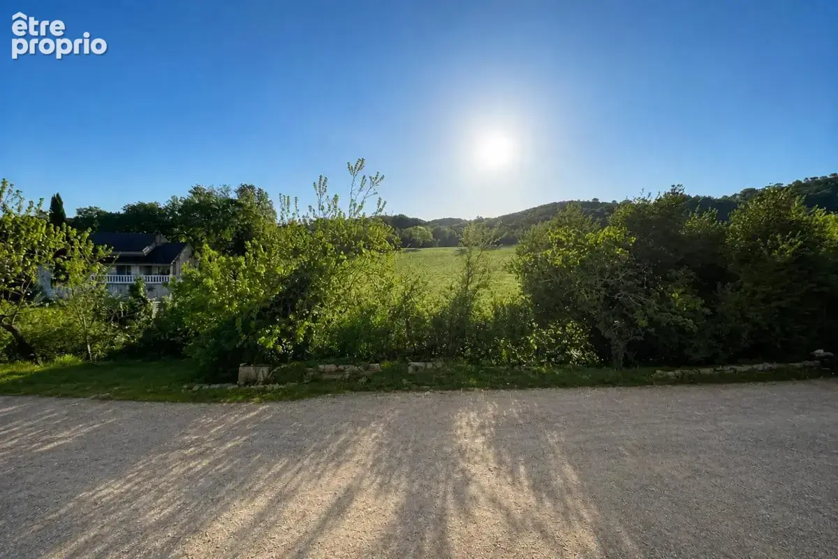 Maison lumineuse avec jardin à Saint-Julien-les-Rosiers - photo 17