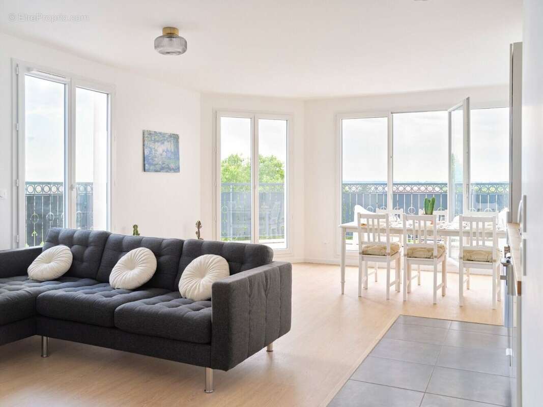 Photo 2 - Appartement à LE BLANC-MESNIL