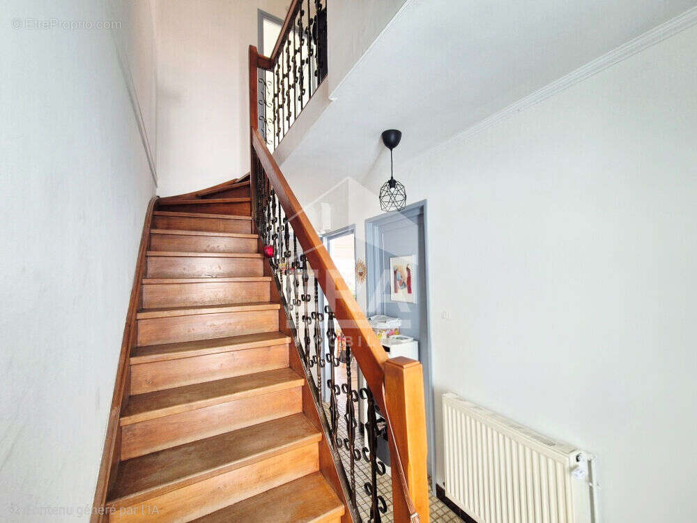 Maison à LA NEUVILLE