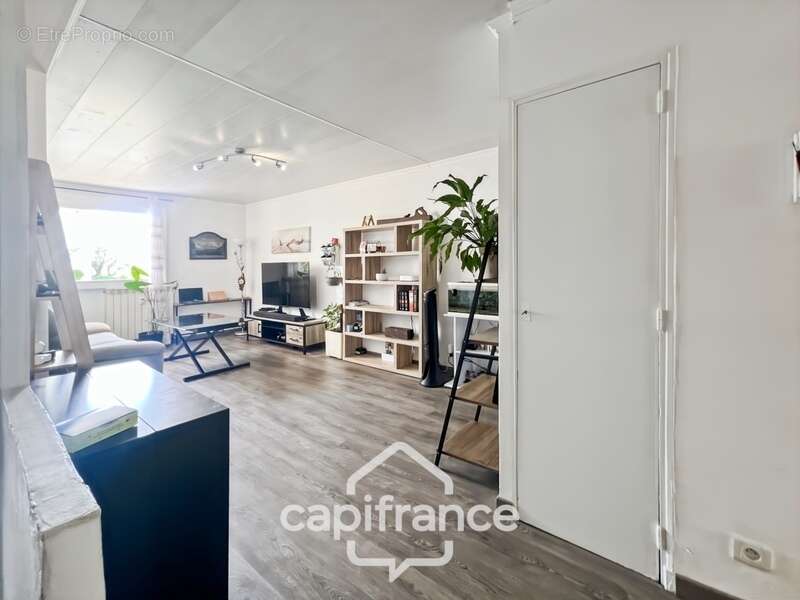 Appartement à LA FARLEDE