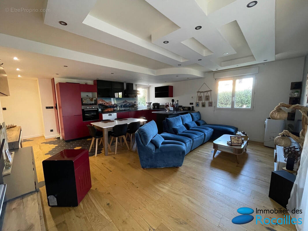 Appartement à REIGNIER