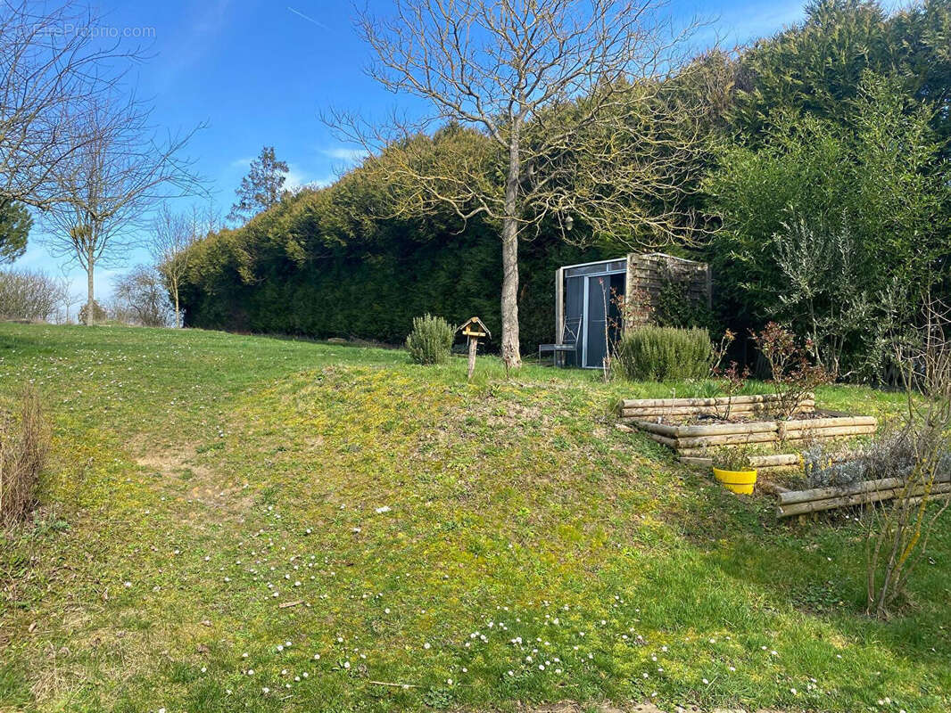 Maison à HOUDAN