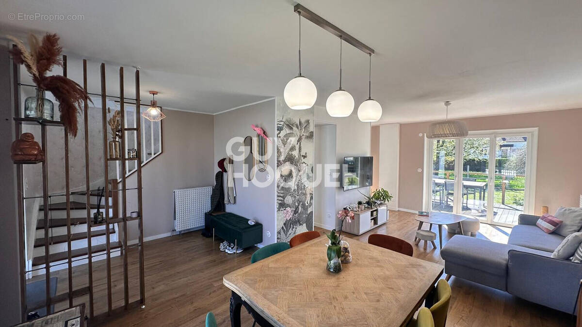 Maison à CHOISY-AU-BAC