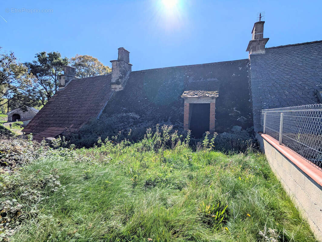 Maison à SAINT-PROJET-DE-SALERS
