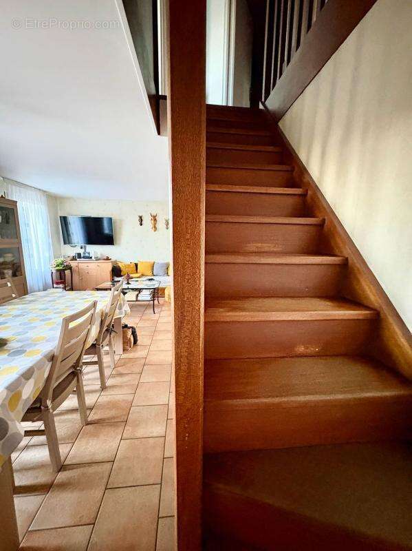 Maison 76 m² à Cregy-Les-Meaux  - photo 7