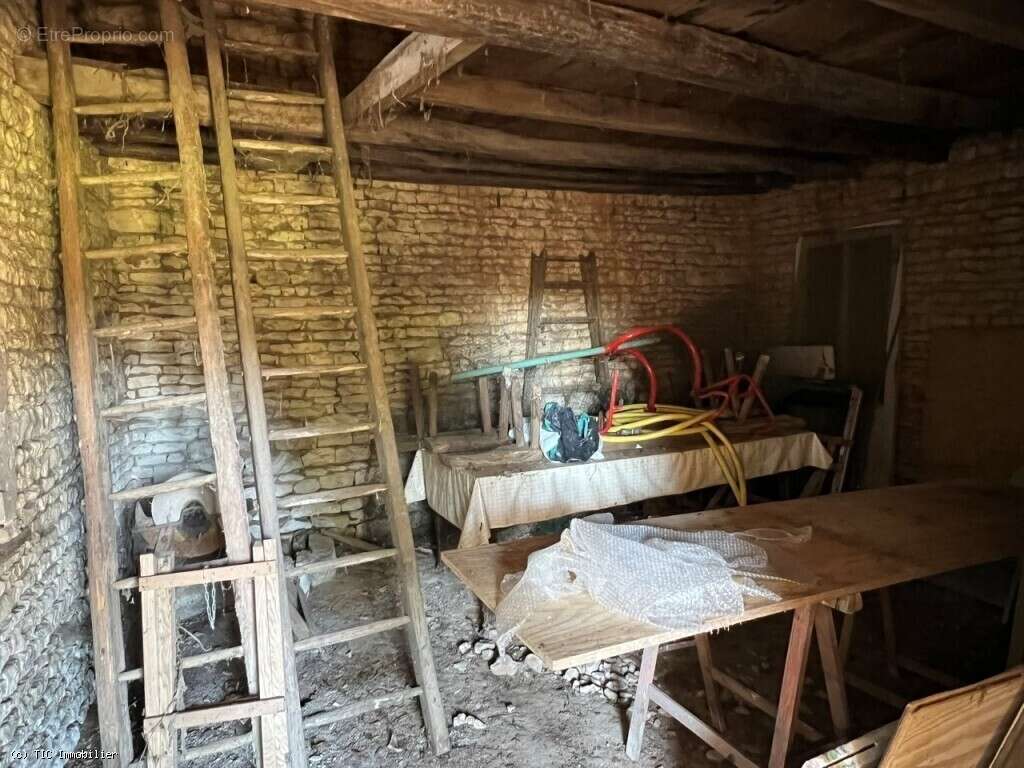 Maison à SAUZE-VAUSSAIS